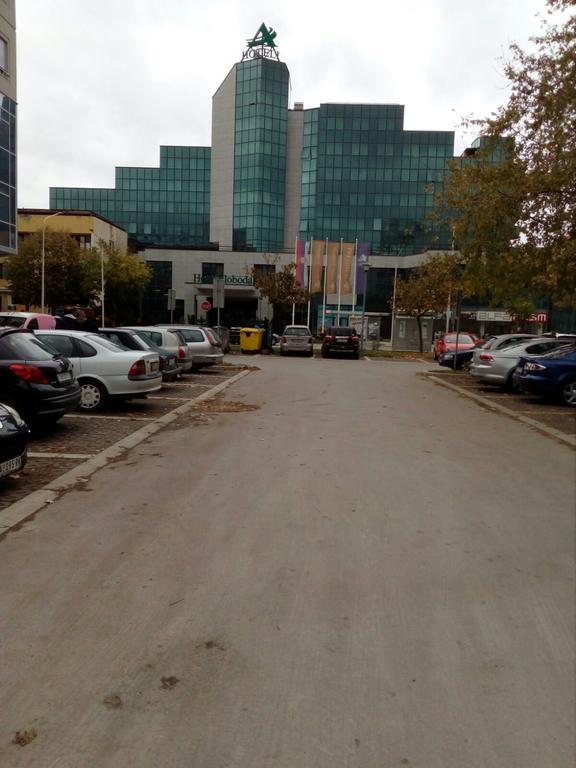 Apartment Viktor Stan Na Dan Šabac エクステリア 写真