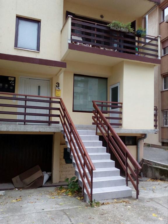 Apartment Viktor Stan Na Dan Šabac エクステリア 写真