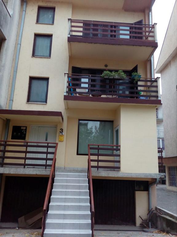 Apartment Viktor Stan Na Dan Šabac エクステリア 写真